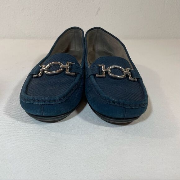 Aerosoles Hazelnut Navy loafers silver buckle size 9 - Picture 6 of 10